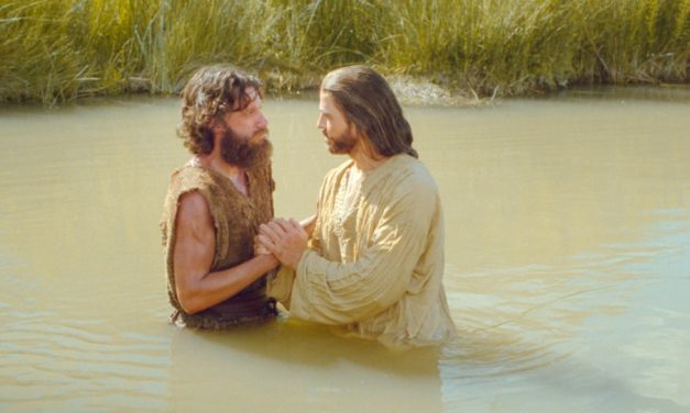 Pourquoi les Mormons Croient-ils au Baptême par Immersion?