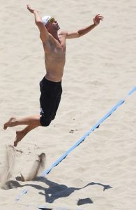 Jake Gibbs participe aux jeux olympiques de Rio au beach volley
