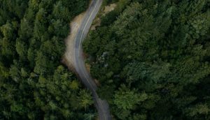 En cas d’urgence: Les objets qui peuvent servir quand on est en panne sur le bord de la route. (Objets dans l’habitacle)