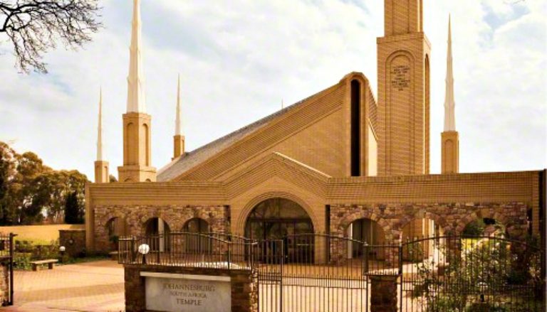 temple de Johannesburg, Afrique du Sud où une nouvelle naissance dans un temple a eu lieu