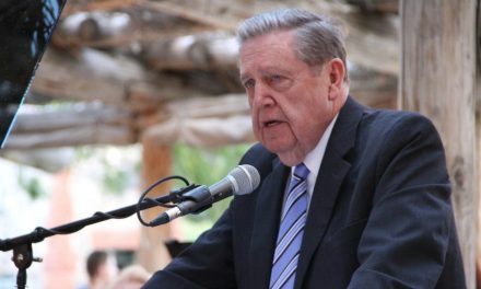 Elder Holland parle de son héritage pionnier à des descendants de pionniers d’Utah