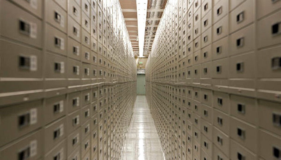 Qu’y a-t-il VRAIMENT à l’intérieur de la chambre forte des archives de la montagne de granite de l’Église mormone ?