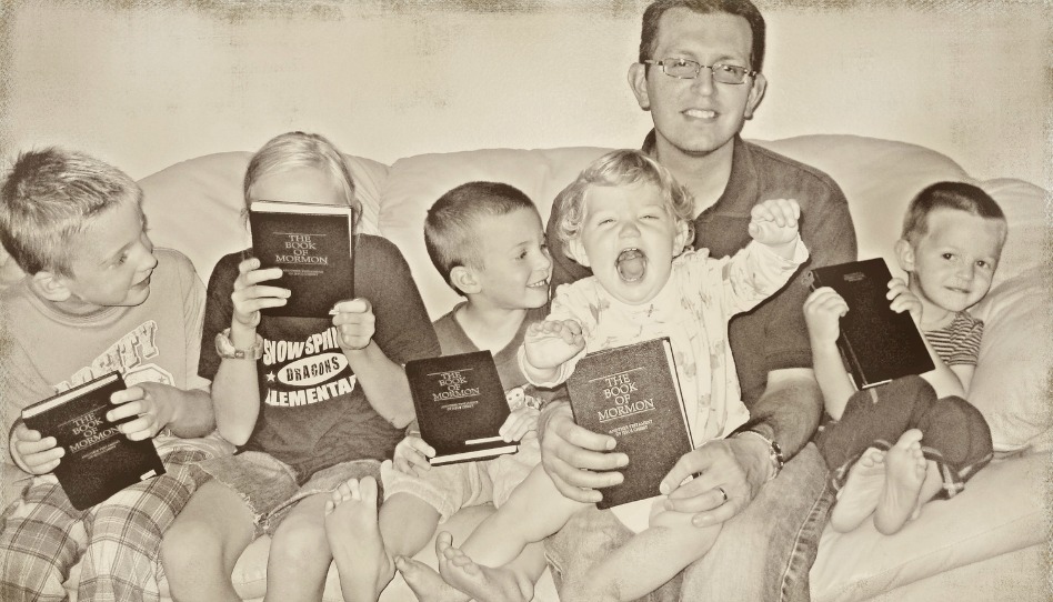 L’Évangile bénit les familles : lire Le Livre de Mormon