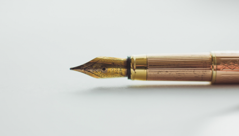 la nouvelle année - un stylo pour écrire