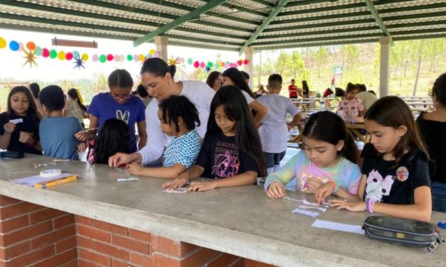 Une initiative mondiale de service pour les enfants de la Primaire en 2025